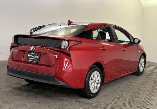 2019 Toyota Prius LE