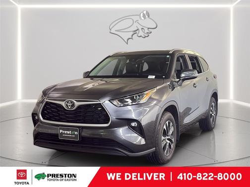 Magnetic Gray Metallic 2025 Toyota Highlander XLE