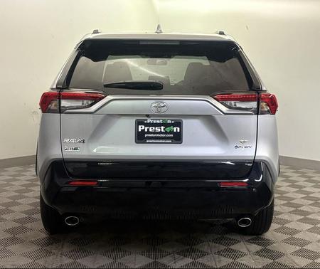 2025 Toyota RAV4 Hybrid SE