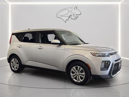 Sparkling Silver 2021 Kia Soul LX