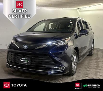2022 Toyota Sienna XLE