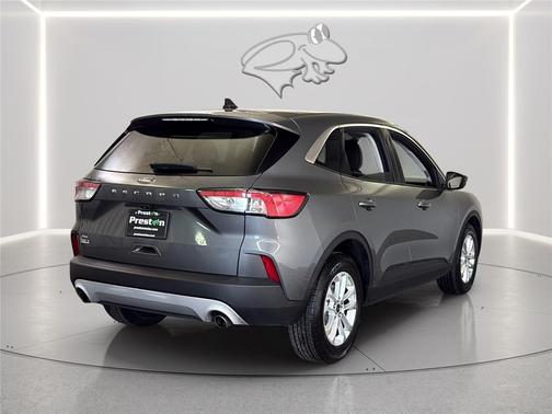 Carbonized Gray Metallic 2021 Ford Escape SE