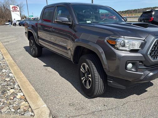 2019 Toyota Tacoma TRD Sport