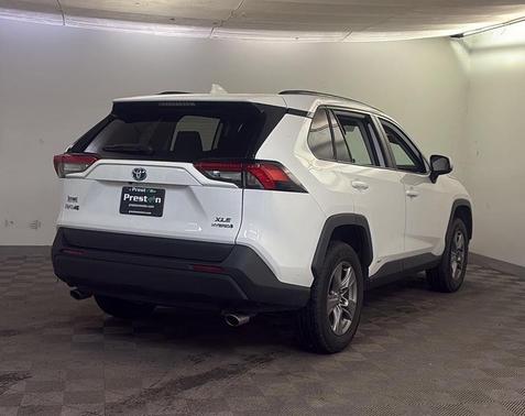 2024 Toyota RAV4 Hybrid XLE