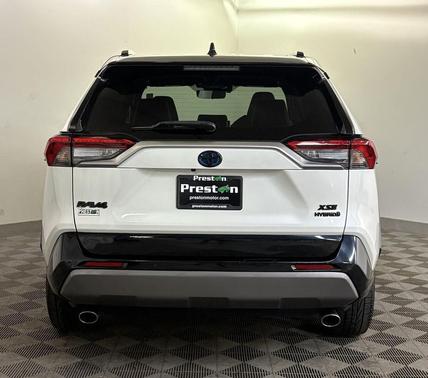 2020 Toyota RAV4 Hybrid SE