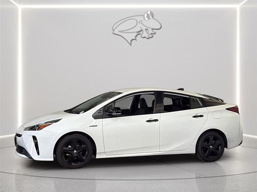 White 2022 Toyota Prius L