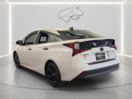 White 2022 Toyota Prius L