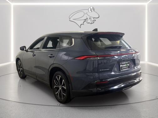 2025 Toyota Crown Signia XLE