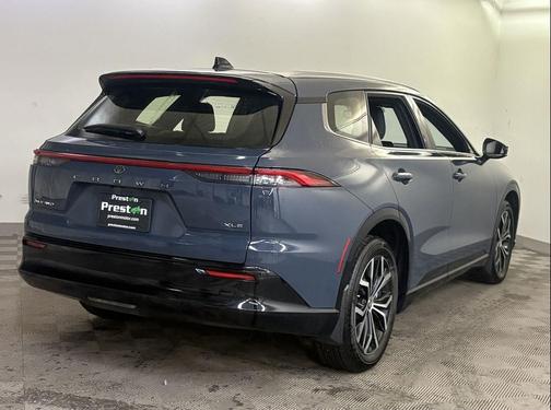 2025 Toyota Crown Signia XLE