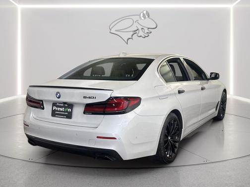 2021 BMW 540 540i