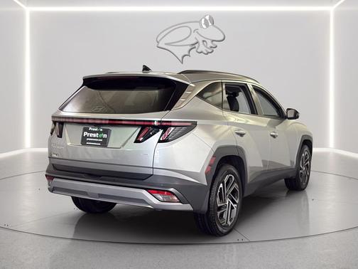 Shimmering Silver 2025 Hyundai TUCSON Limited