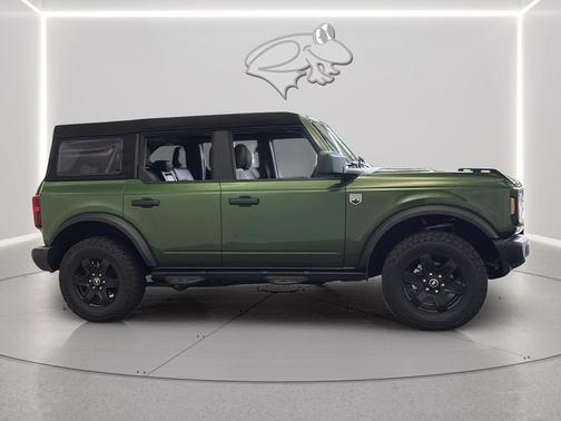 Eruption Green Metallic 2025 Ford Bronco Big Bend