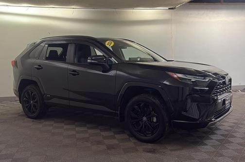 2024 Toyota RAV4 Hybrid SE