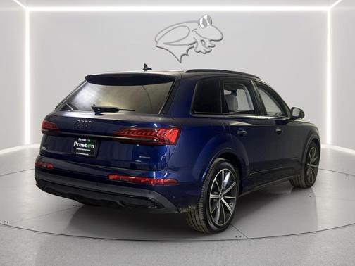 2022 Audi Q7 55 Prestige