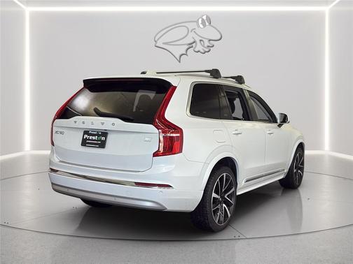 . 2022 Volvo XC90 Recharge Plug-In Hybrid T8 Inscription Expression 7 Passenger