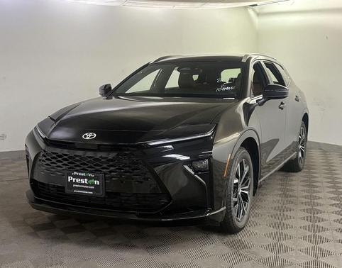 2025 Toyota Crown Signia XLE