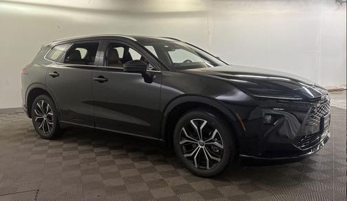 2025 Toyota Crown Signia XLE