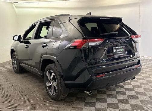 2025 Toyota RAV4 Hybrid SE