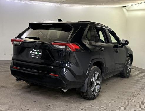 2025 Toyota RAV4 Hybrid SE