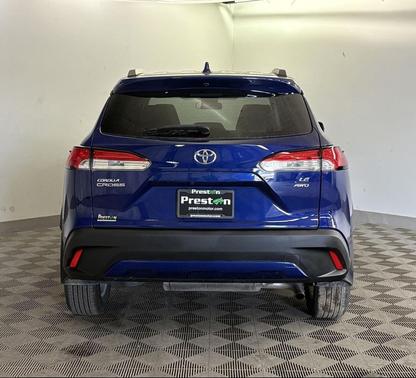 2022 Toyota Corolla Cross LE