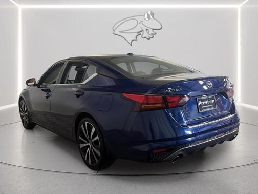 2020 Nissan Altima SR FWD