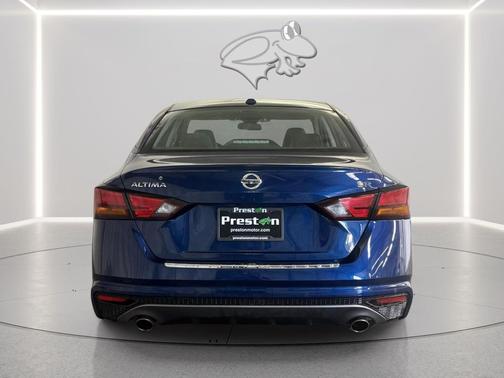 2020 Nissan Altima SR FWD