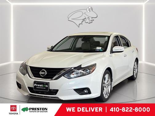 Pearl White 2016 Nissan Altima 3.5 SL