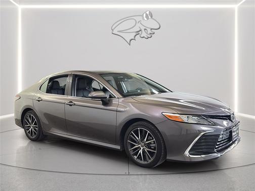 Predawn Gray Mica 2021 Toyota Camry Hybrid XLE