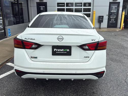 Pearl White Tricoat 2024 Nissan Altima 2.5 SV