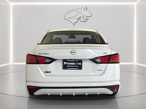 Pearl White Tricoat 2024 Nissan Altima 2.5 SV