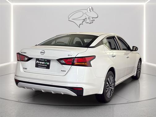 Pearl White Tricoat 2024 Nissan Altima 2.5 SV