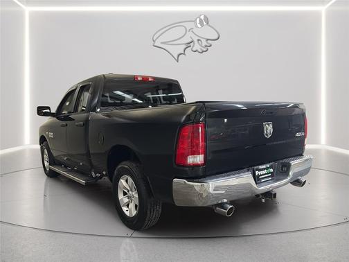 Brilliant Black Crystal Pearl 2017 RAM 1500 ST