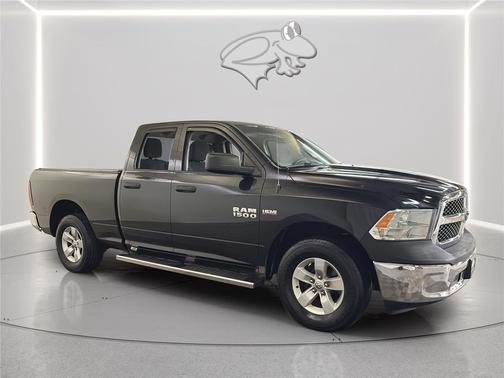 Brilliant Black Crystal Pearl 2017 RAM 1500 ST