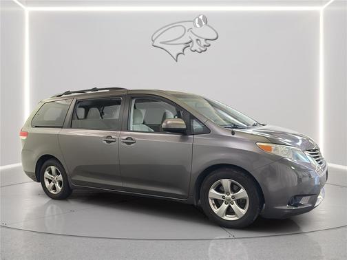 Predawn Gray Mica 2014 Toyota Sienna LE
