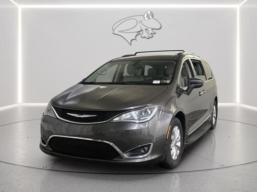 2018 Chrysler Pacifica Touring-L