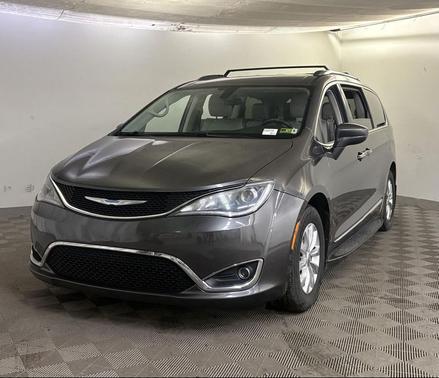 2018 Chrysler Pacifica Touring-L