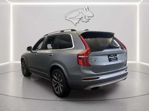 2019 Volvo XC90 T6 Momentum