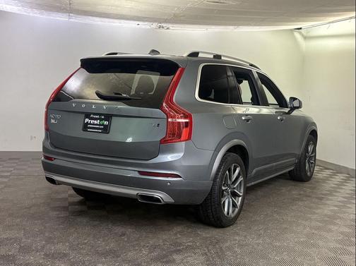 Osmium Grey Metallic 2019 Volvo XC90 T6 Momentum