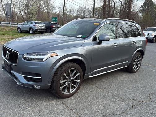 2019 Volvo XC90 T6 Momentum