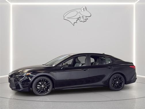 Midnight Black Metallic 2026 Toyota Camry SE