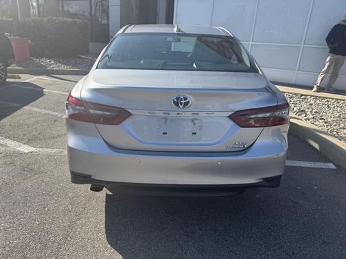 2022 Toyota Camry Hybrid XLE
