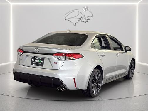 Classic Silver Metallic 2026 Toyota Corolla SE