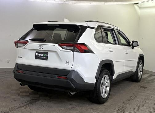 2019 Toyota RAV4 LE
