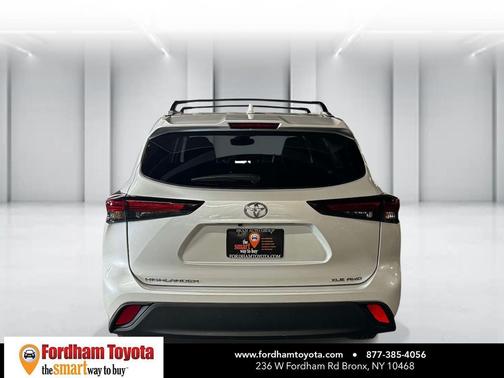 Wind Chill Pearl 2024 Toyota Highlander XLE