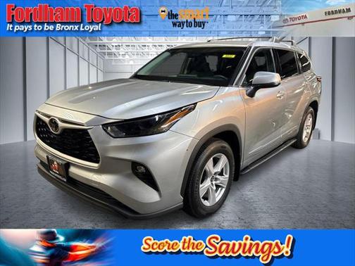 2022 Toyota Highlander LE