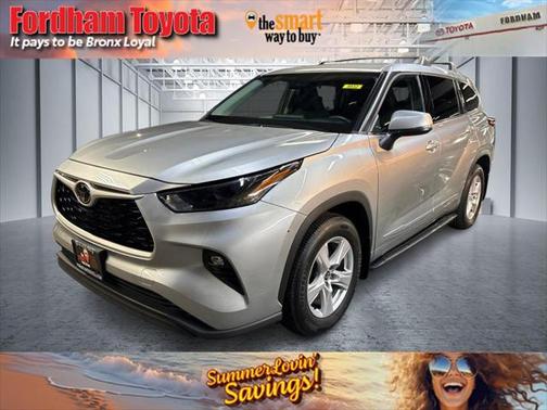 2022 Toyota Highlander LE