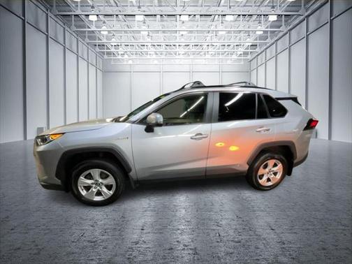 2020 Toyota RAV4 Hybrid XLE