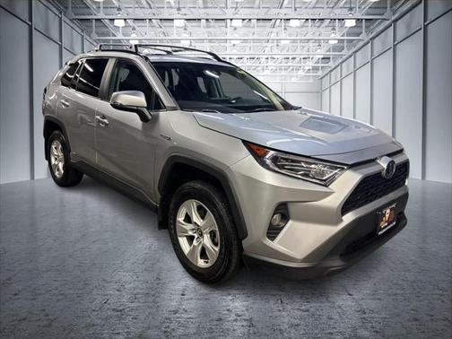 2020 Toyota RAV4 Hybrid XLE