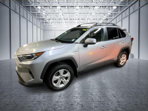 2020 Toyota RAV4 Hybrid XLE