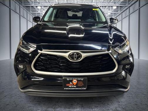 2021 Toyota Highlander LE